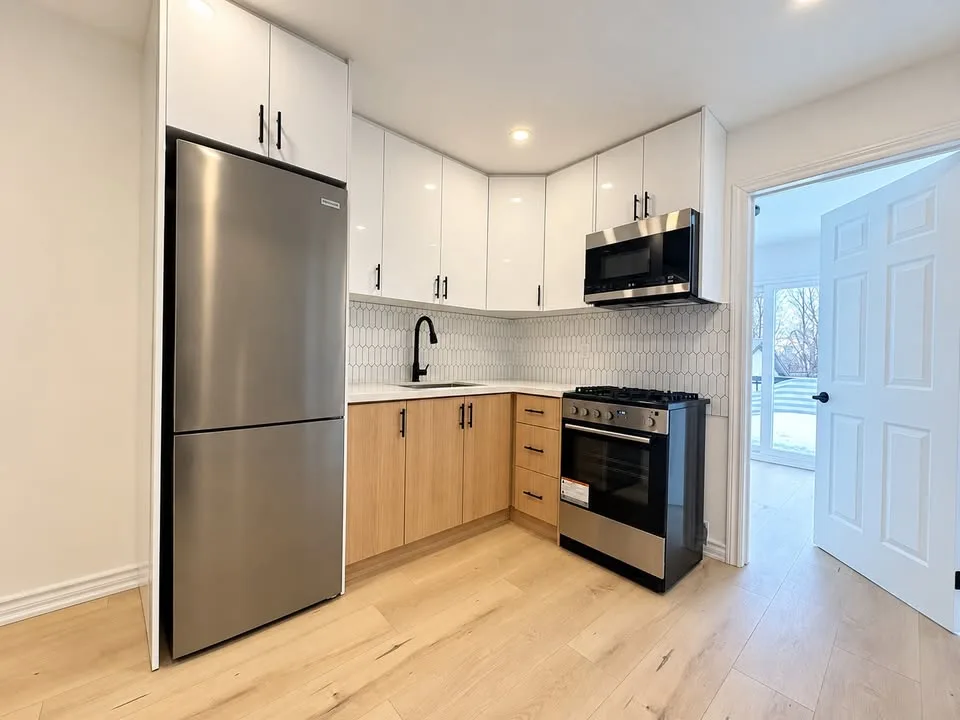 3 - 47 Dynevor Rd, Toronto