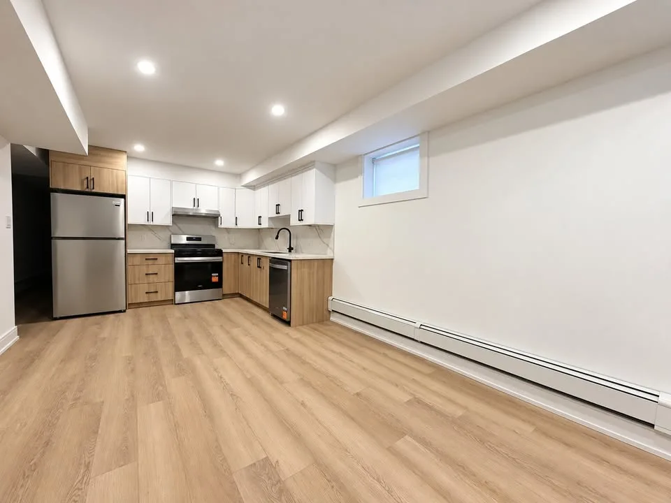 B - 228 Robina Ave, Toronto